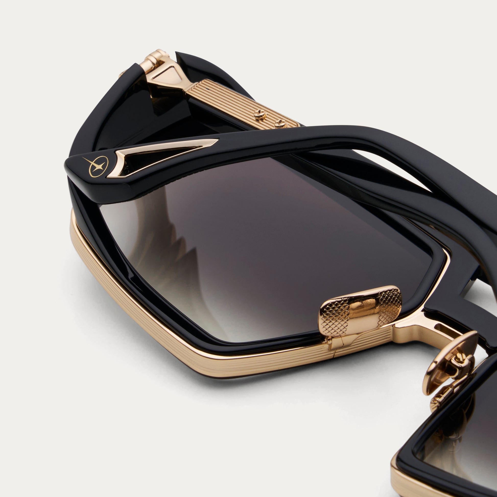 BLACK SKYMASTER view 6